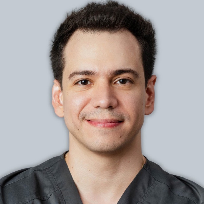 Dr. Richard Suárez retrato editorial